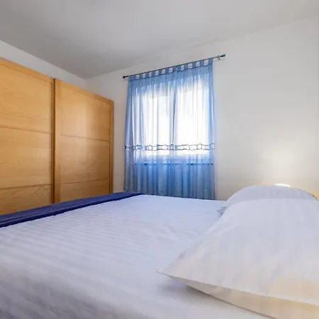 Azzuro Apartman Baska (Krk)